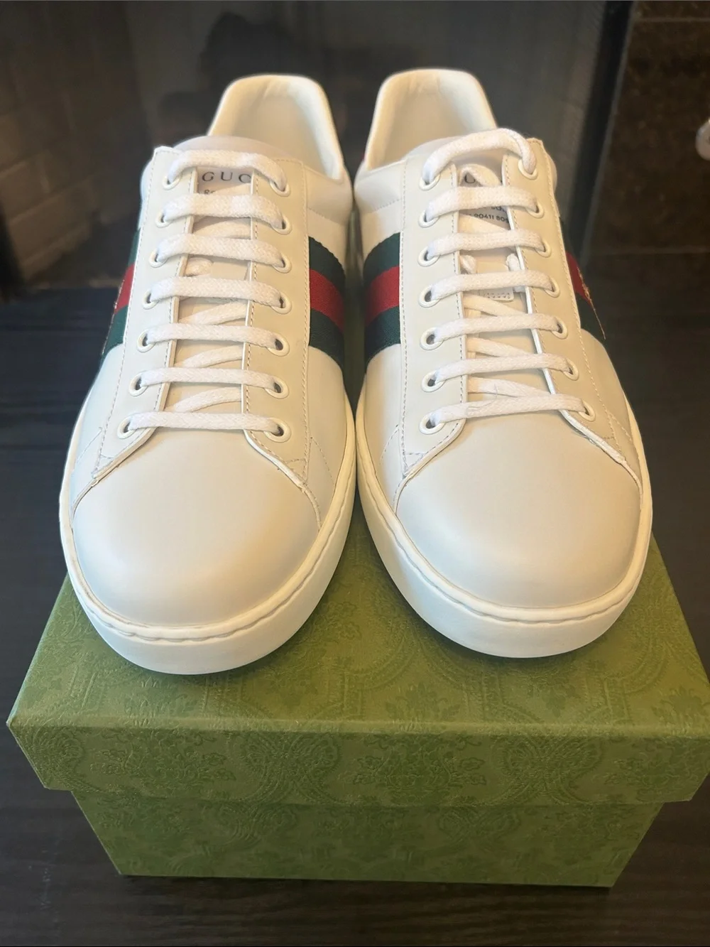 Gucci sneakers leather style
