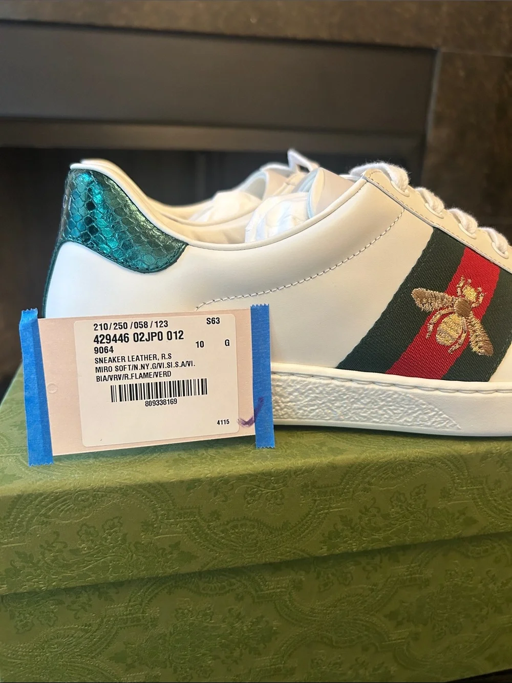 Gucci embroidered up bee