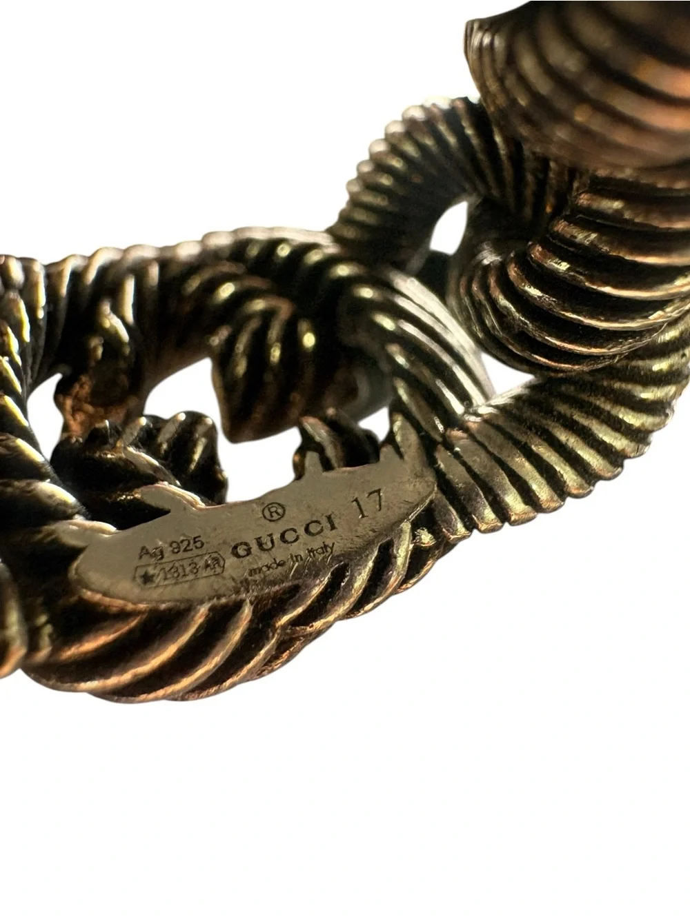 Gucci shows item box