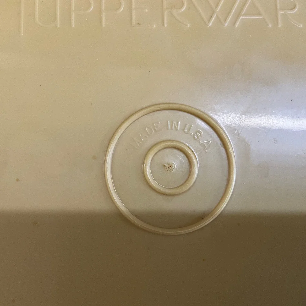 Tupperware vintage deviled