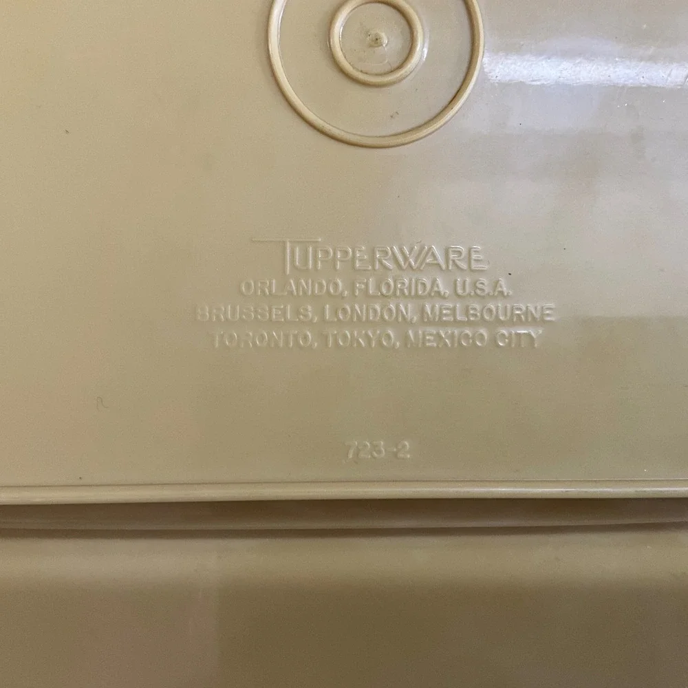 Tupperware vintage deviled