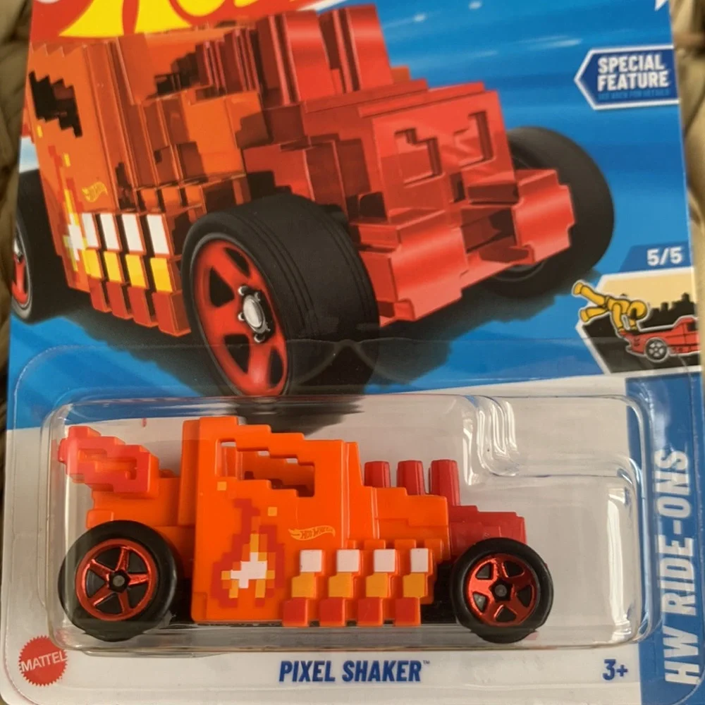 Pixel Shaker Hot Wheels Ride On Hot Wheels Car New 2025 Pixelated Bone Shaker