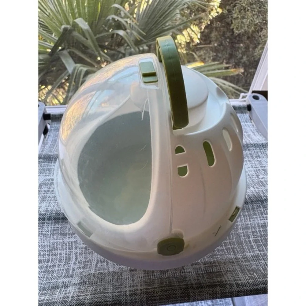 Portable Bird & Small Pet Carrier with Water Bottle – Dome Lid, 18.6 x‎ 16cm