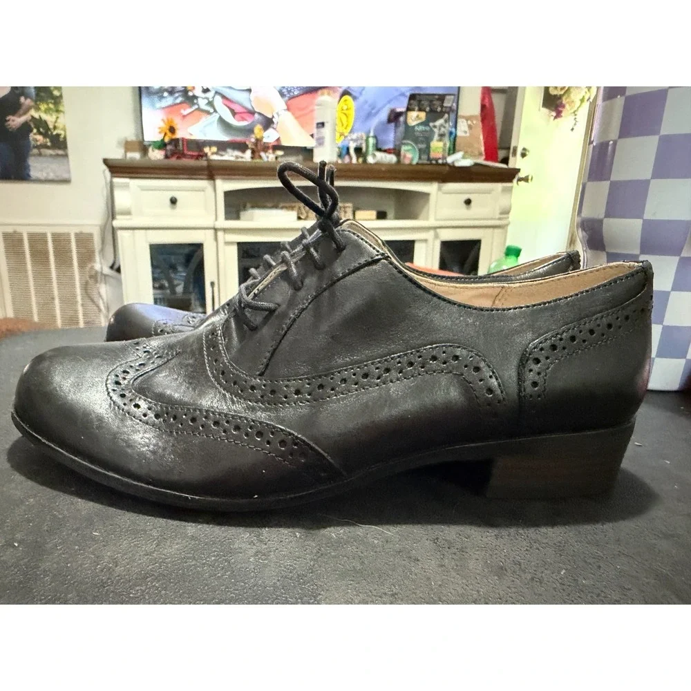 Clarks black leather