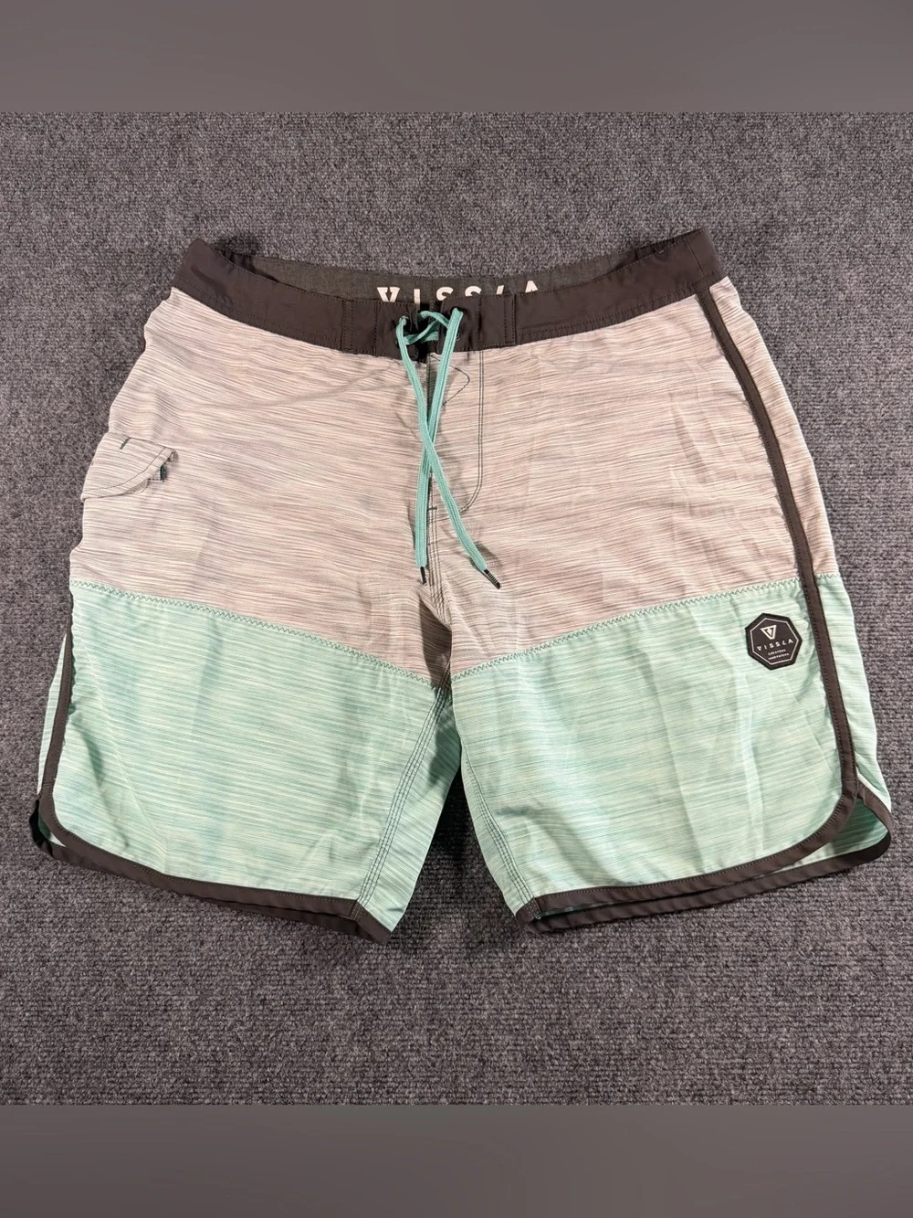 Vissla Men's Board Shorts Teal/ Gray Size 36 Beach Swimsuit Cruise Coastal Surf