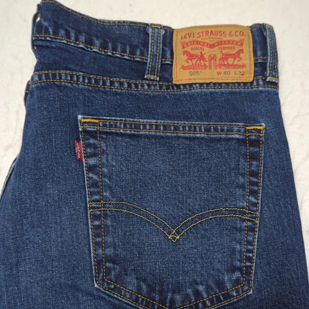 Levi's 505‎ Straight Leg Dark Wash Mens Jeans Size 40