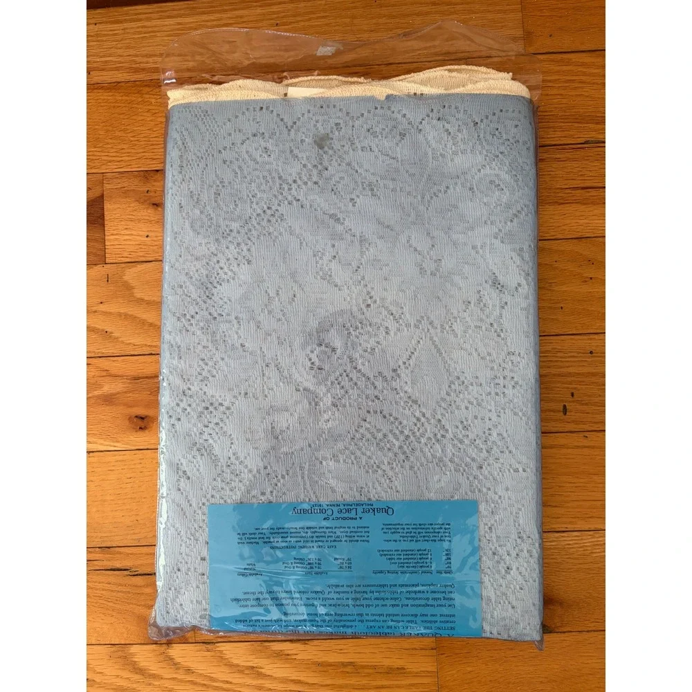 Quaker Lace vtg quaker