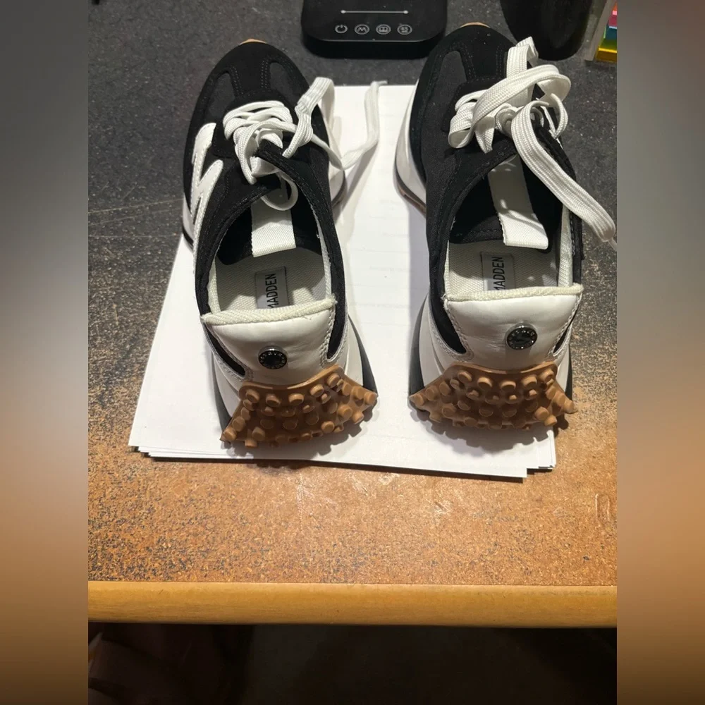 Steve Madden stylish women