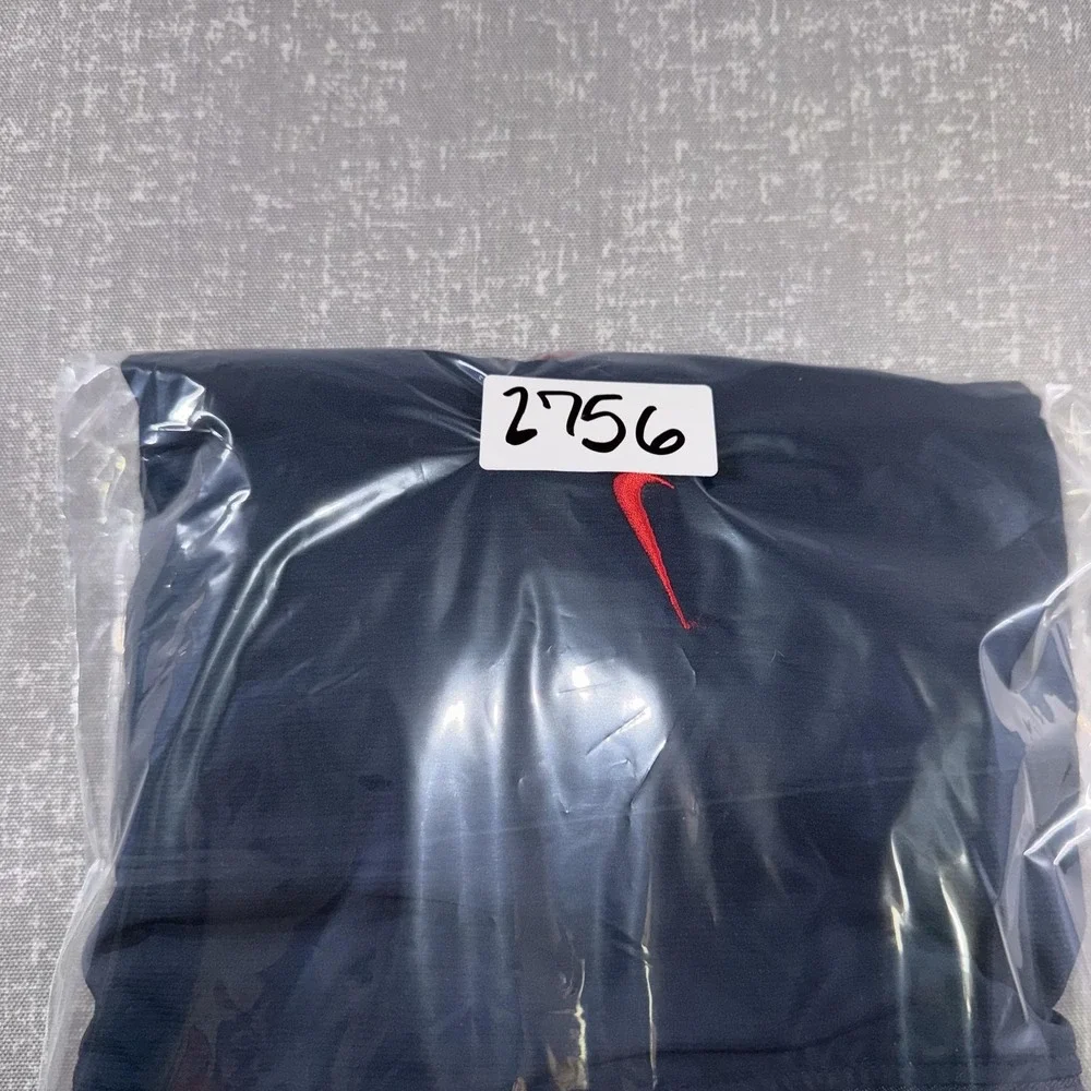 Nike hem large shell