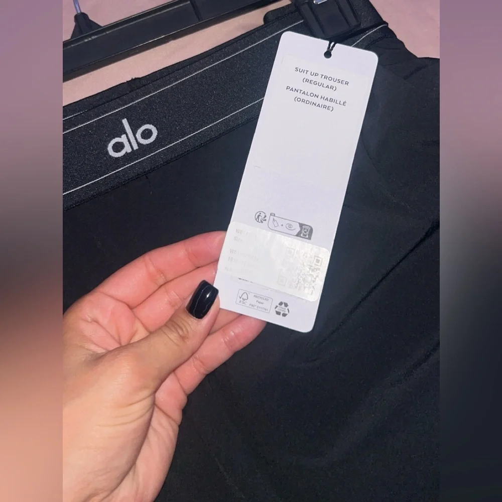 ALO Yoga suit up