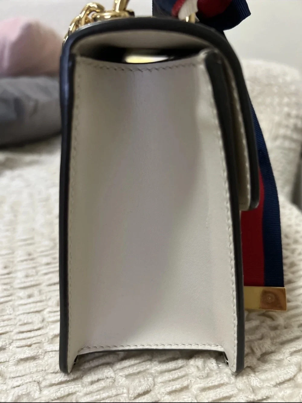 Gucci compact white