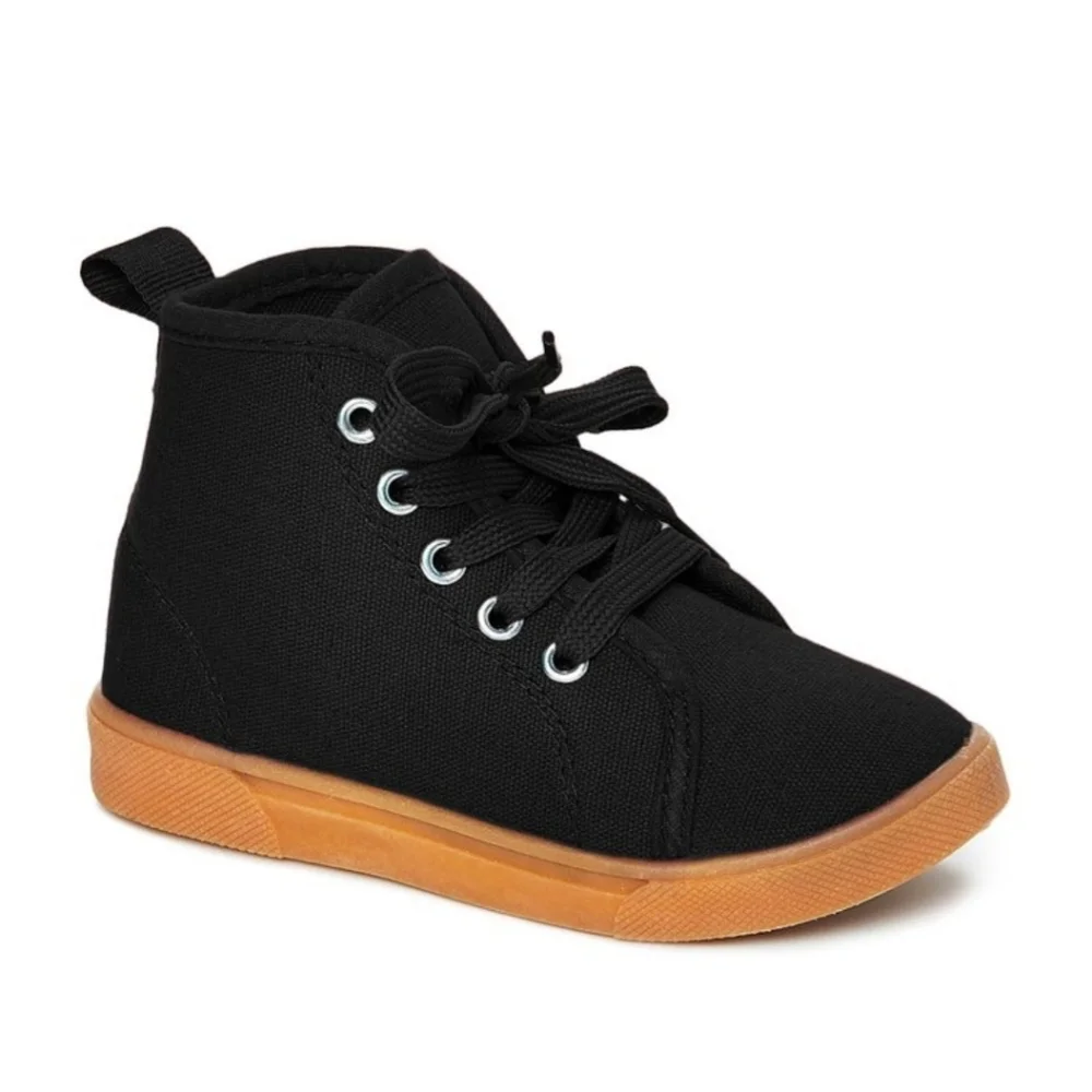 Brand new‎ Toddler 6 black sneakers