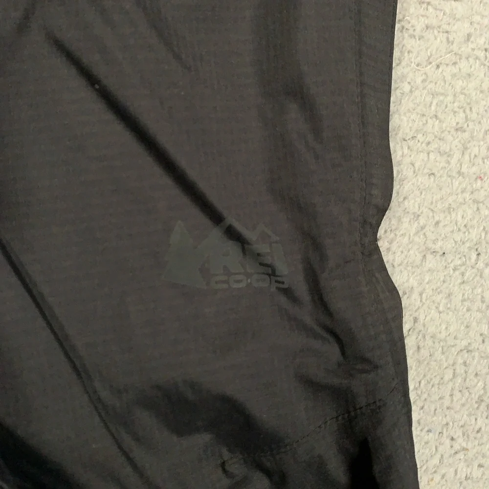 REI Co-op Essential Rain Pants Mens Medium Black Waterproof Hiking Ripstop Nylon