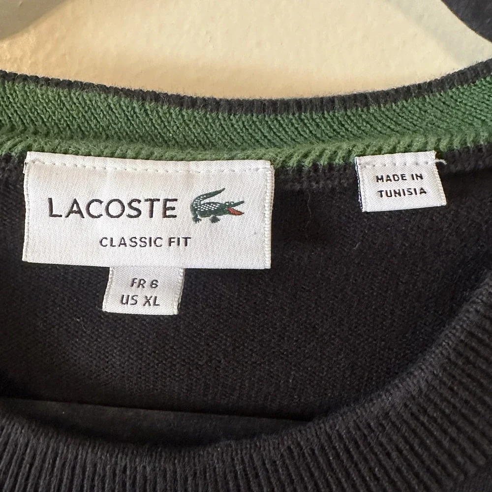 Lacoste features machine