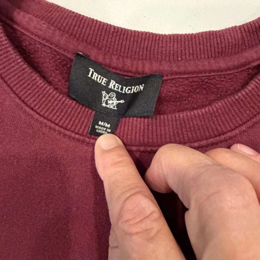 True Religion Men's M Burgundy Logo Sweatshirt Y2K Streetwear Oversized Crewneck