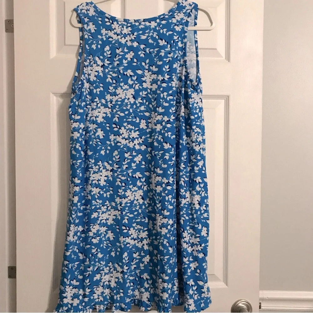 Draper James sleeveless design
