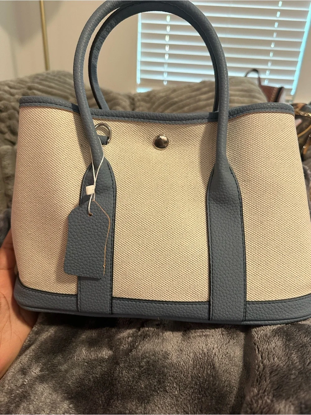 N/A stylish canvas