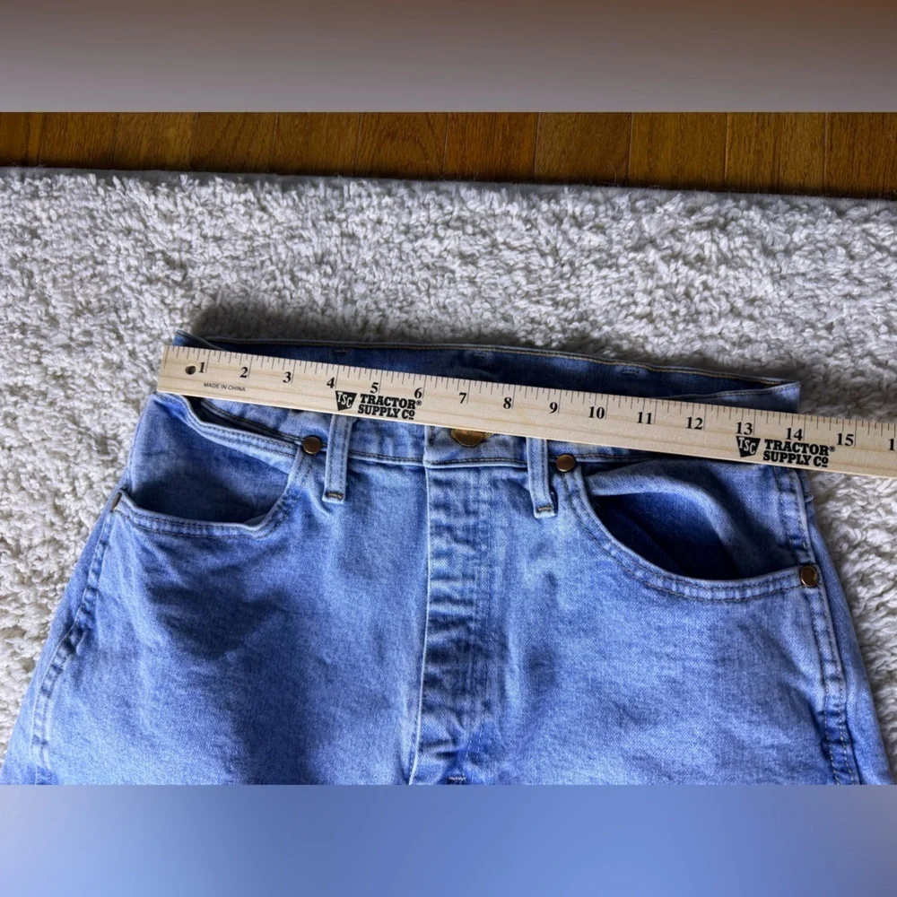 Wrangler blue style worn