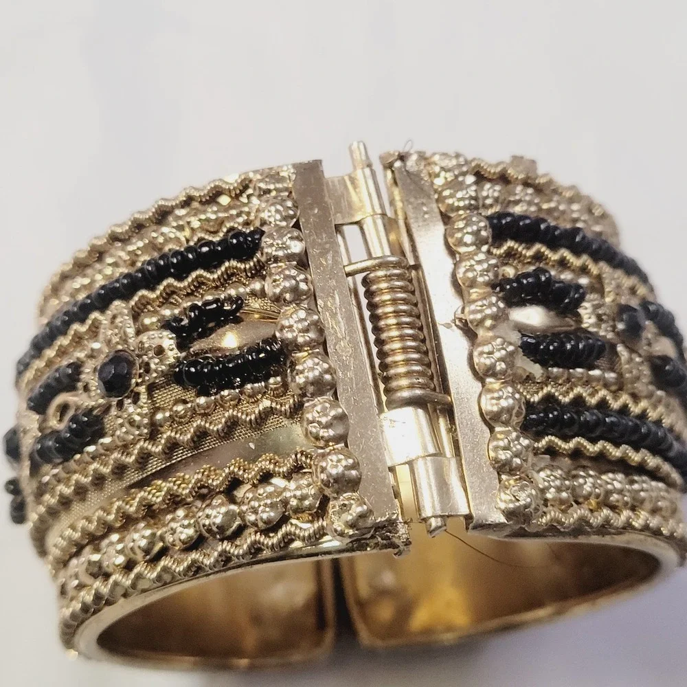 N/A ornate hinged