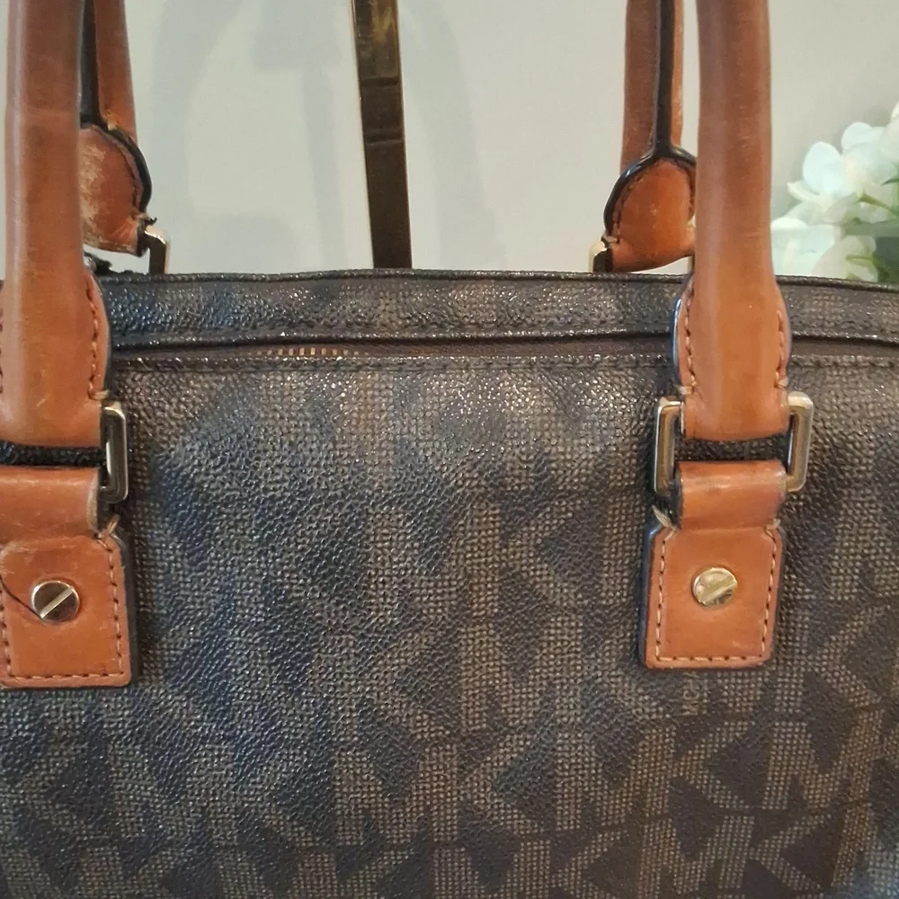 Michael Kors bottom bag