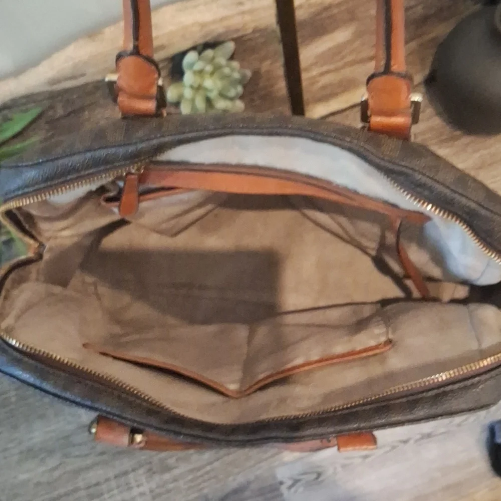 Michael Kors bottom bag