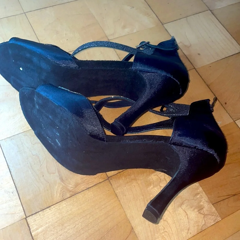 Beautiful Tango Dance shoes.