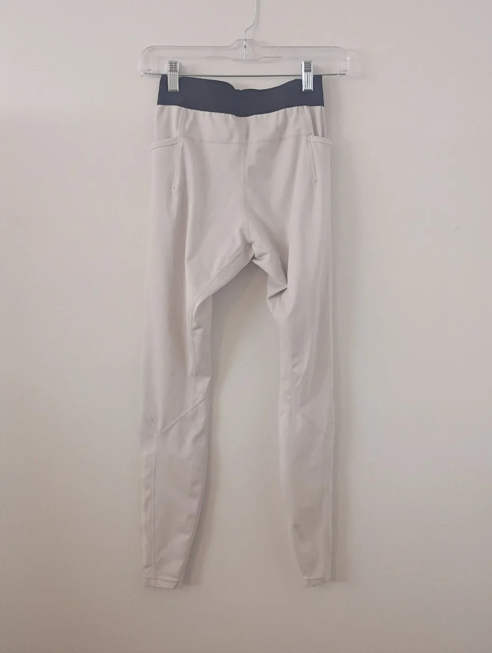 Alphalete light gray