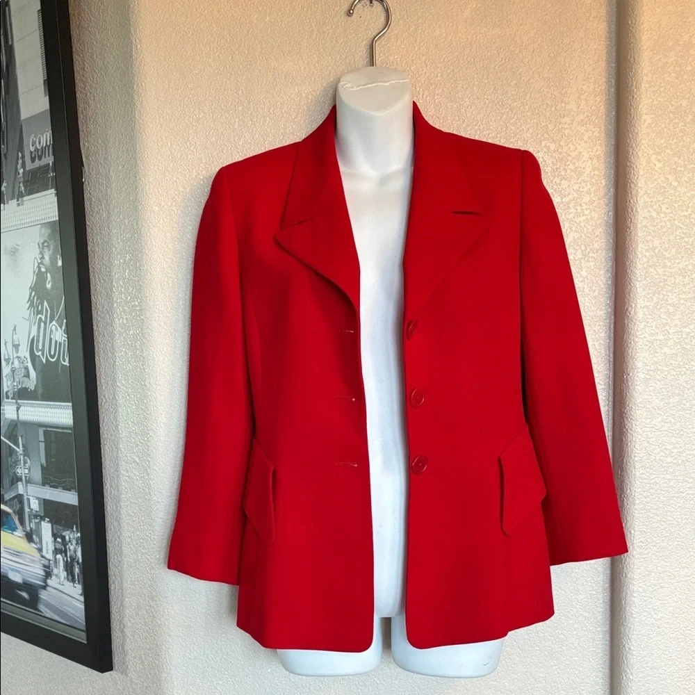 Escada elements classic