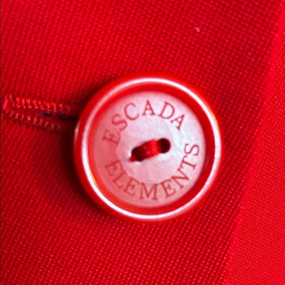 Escada elements classic