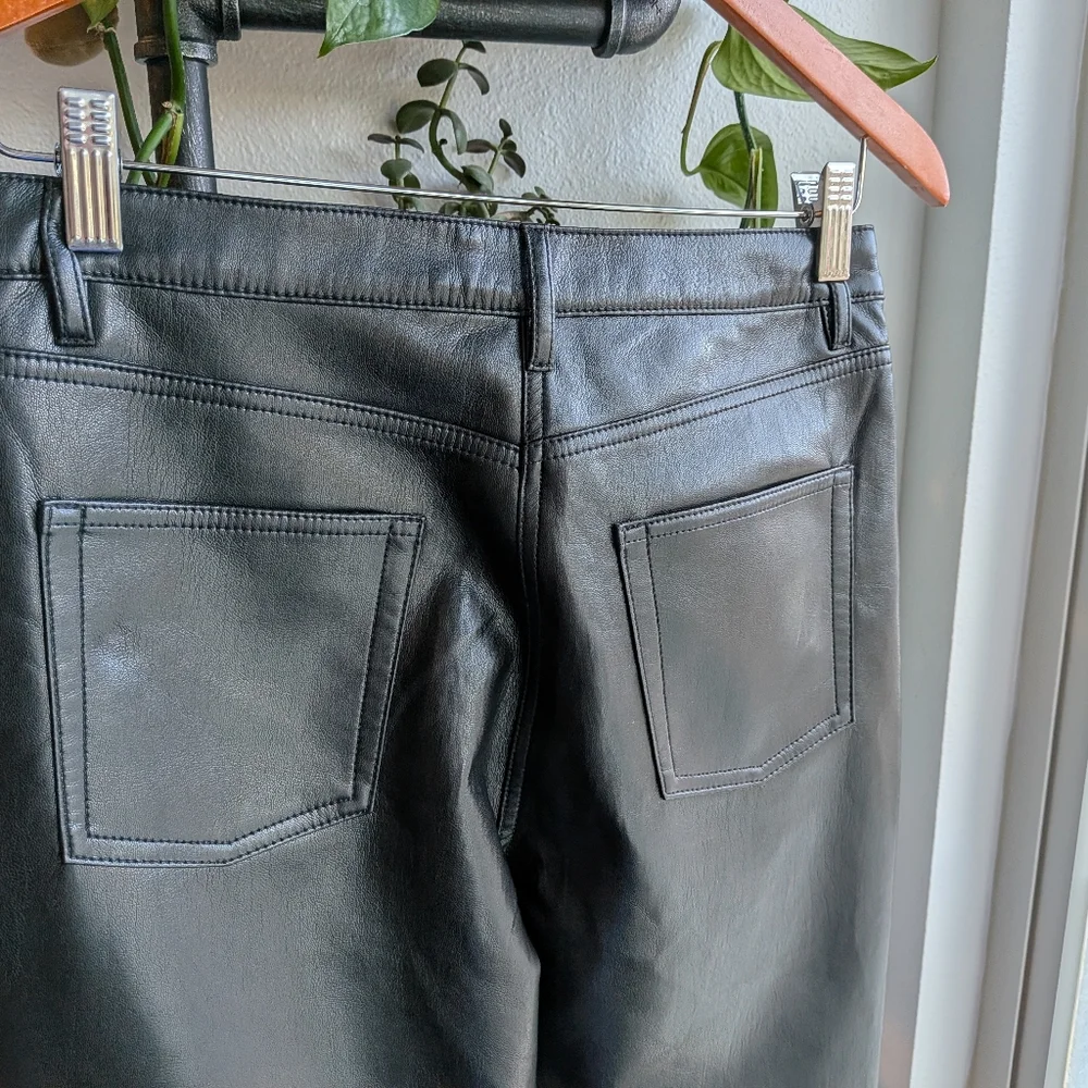 Aritzia brand wilfred