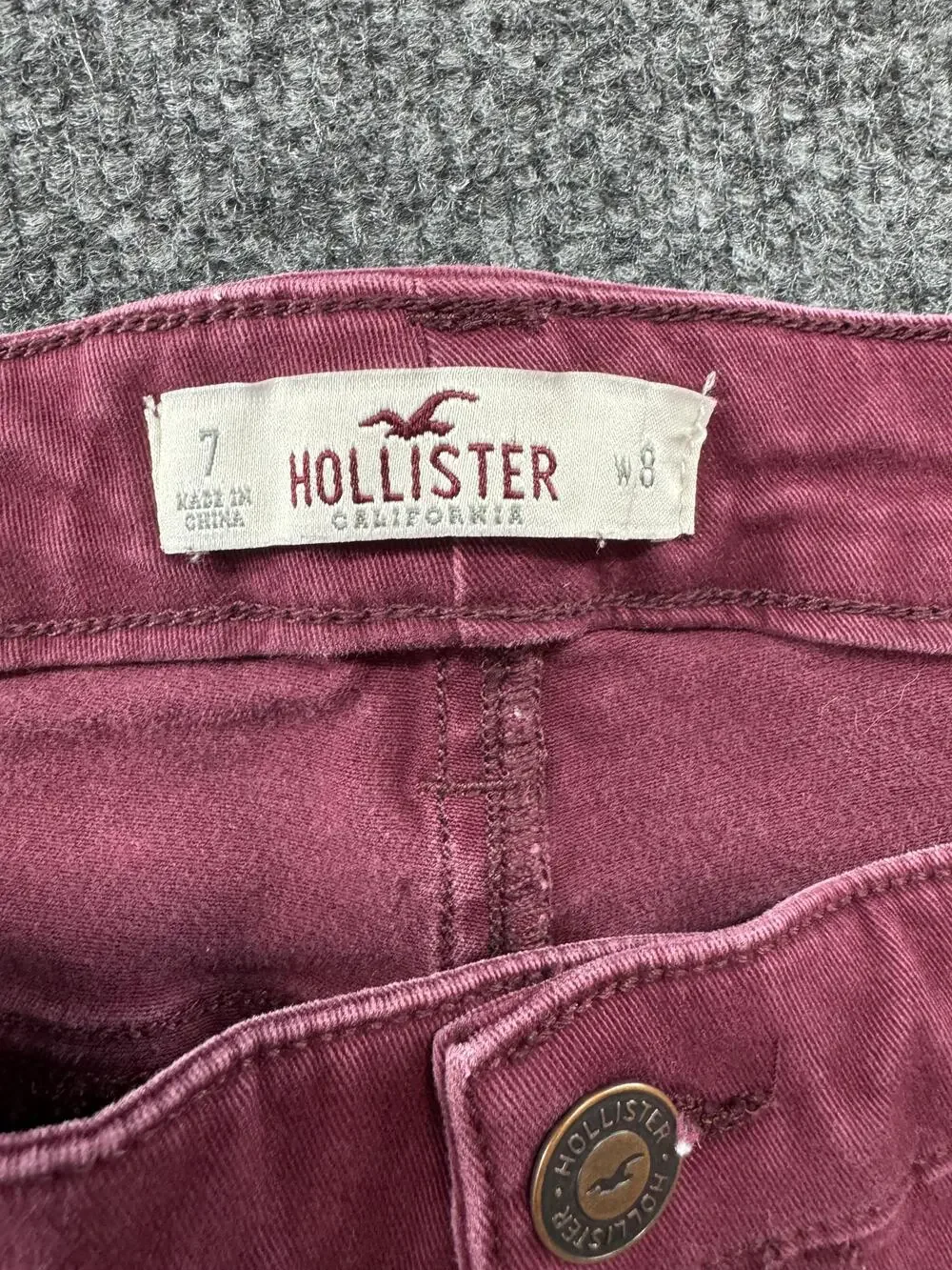 Hollister these juniors