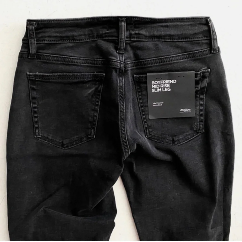 Silver Jeans this listing
