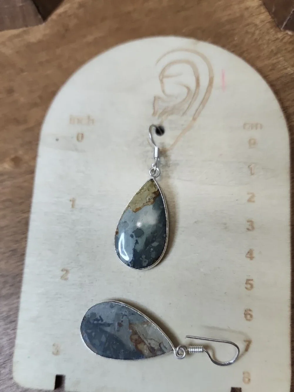 N/A elegant teardrop
