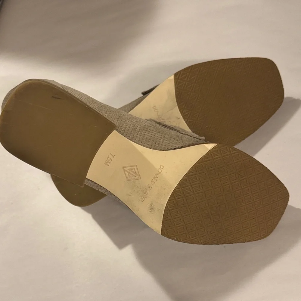 LIKE NEW Condition Donald J. Pliner Beige Suede Tassel Loafers