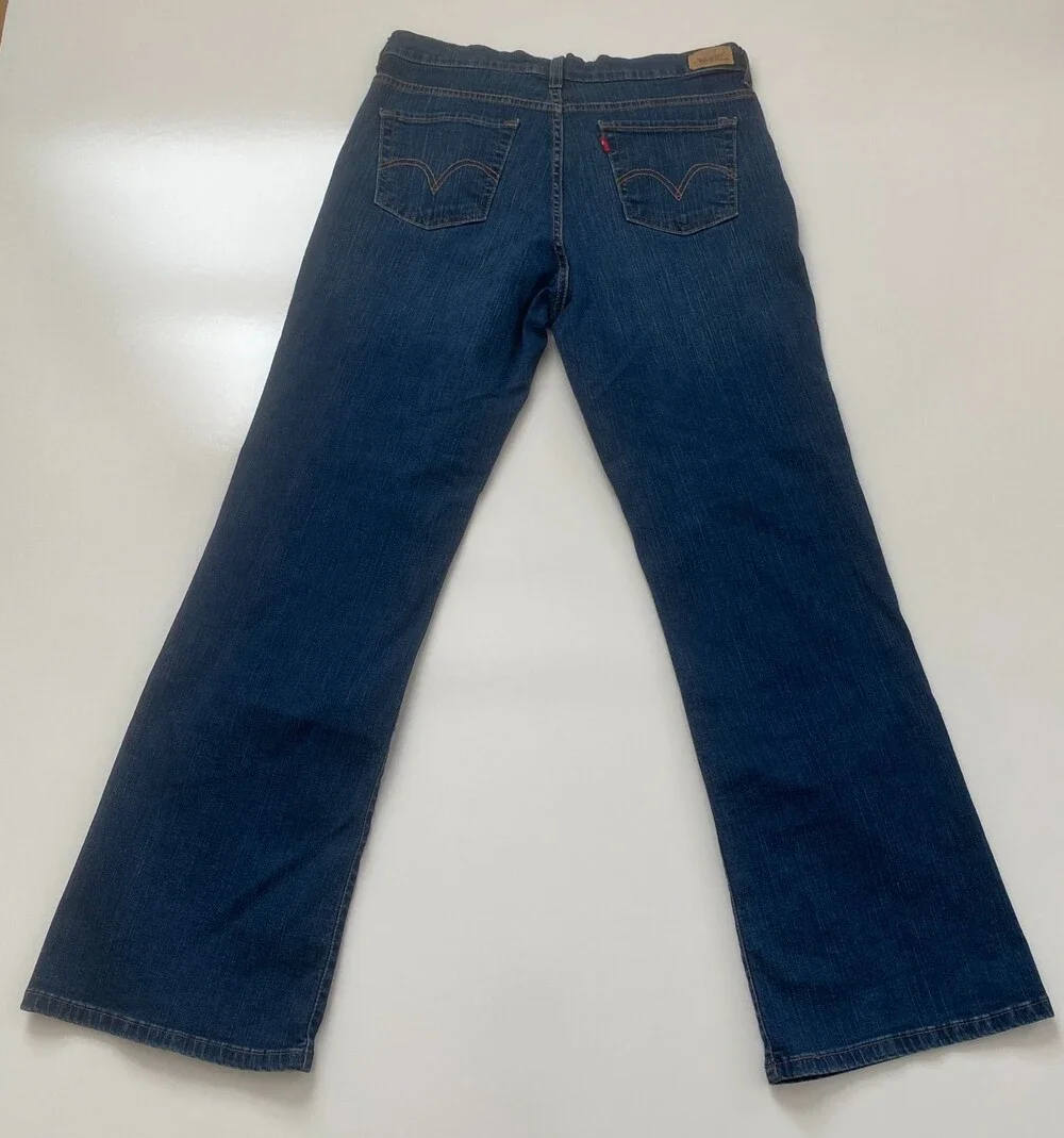 Levis levi 512