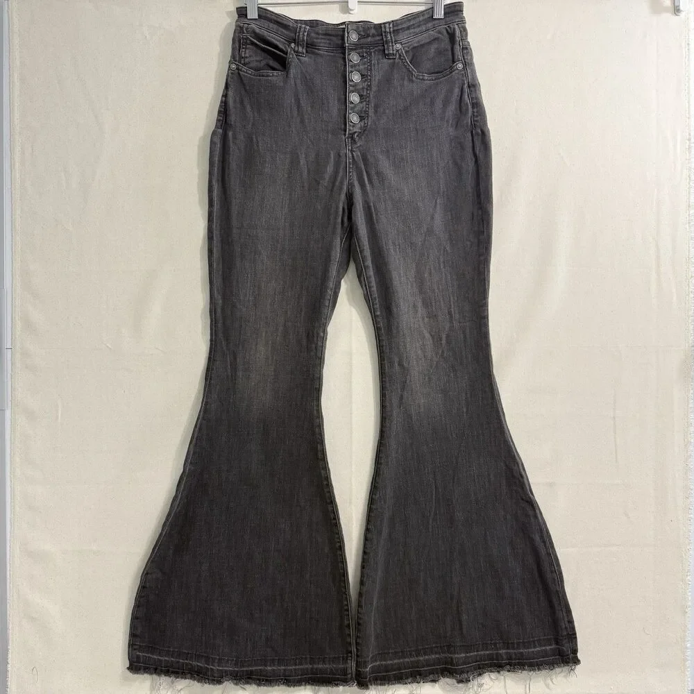 Free People Irreplaceable Flare Jean Raw Frayed Hem Black Women 31 *Read Details
