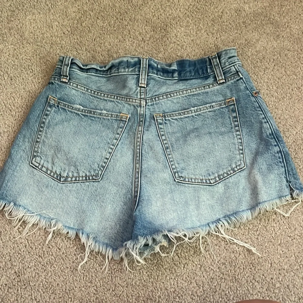 Abercrombie & Fitch good minor