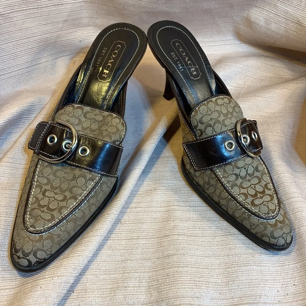 Coach kitty heel