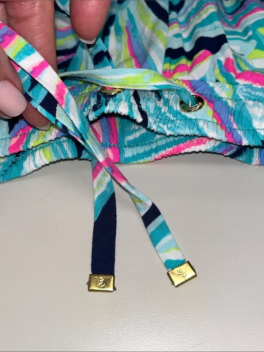 Lilly Pulitzer Tropical Leaf Print Athletic Shorts with Pockets size Small