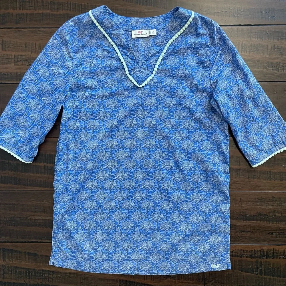 Vineyard Vines tunic style