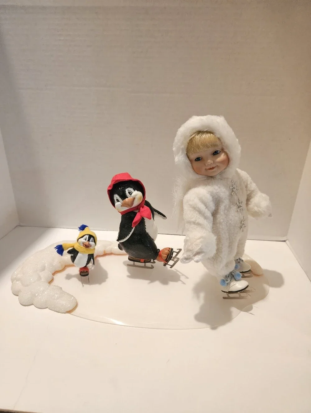 Ashton Drake Snowbabies Follow The Leader