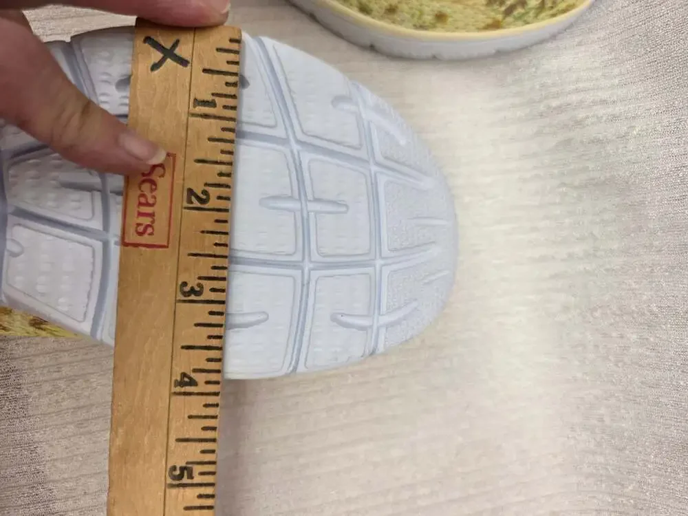Skechers new without