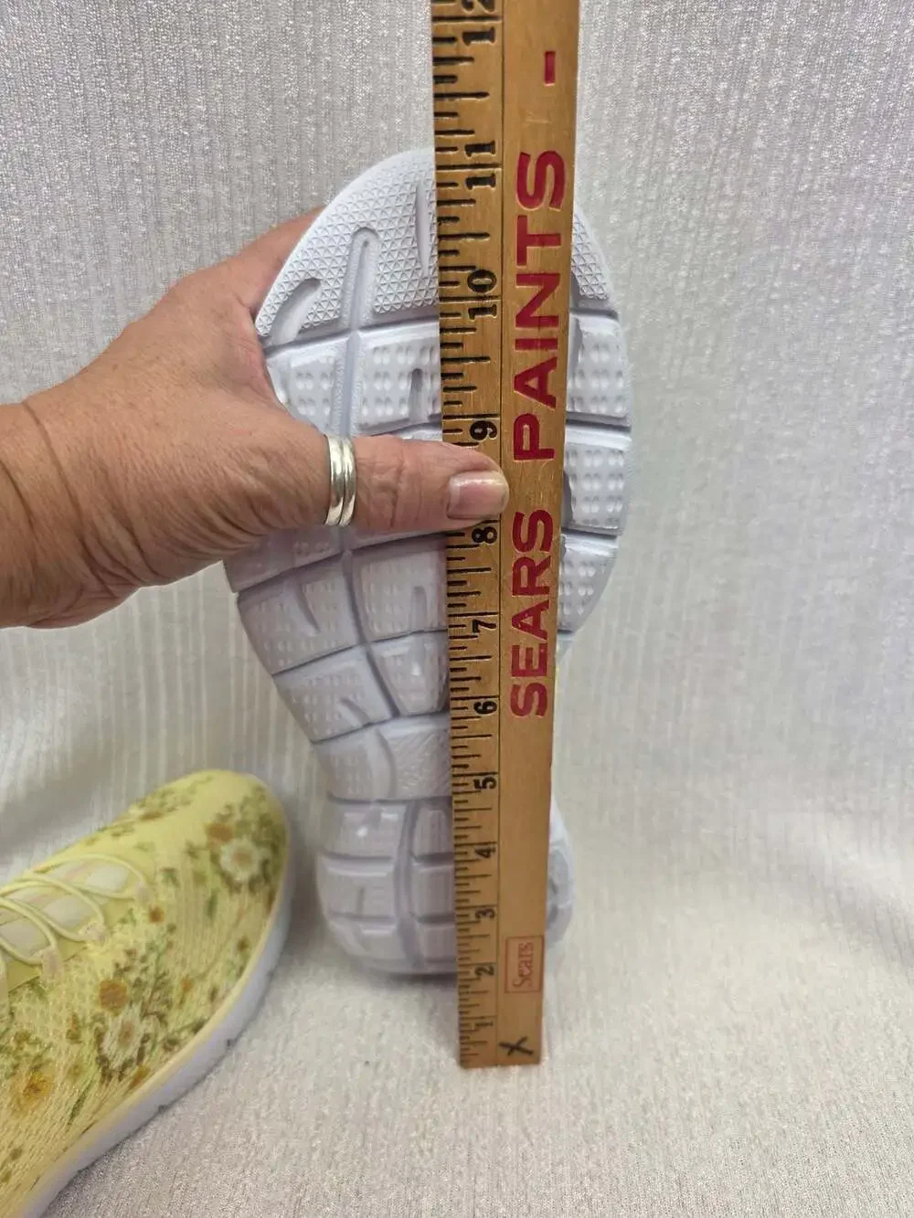 Skechers new without