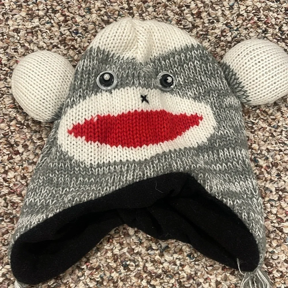 N/A elephant hands