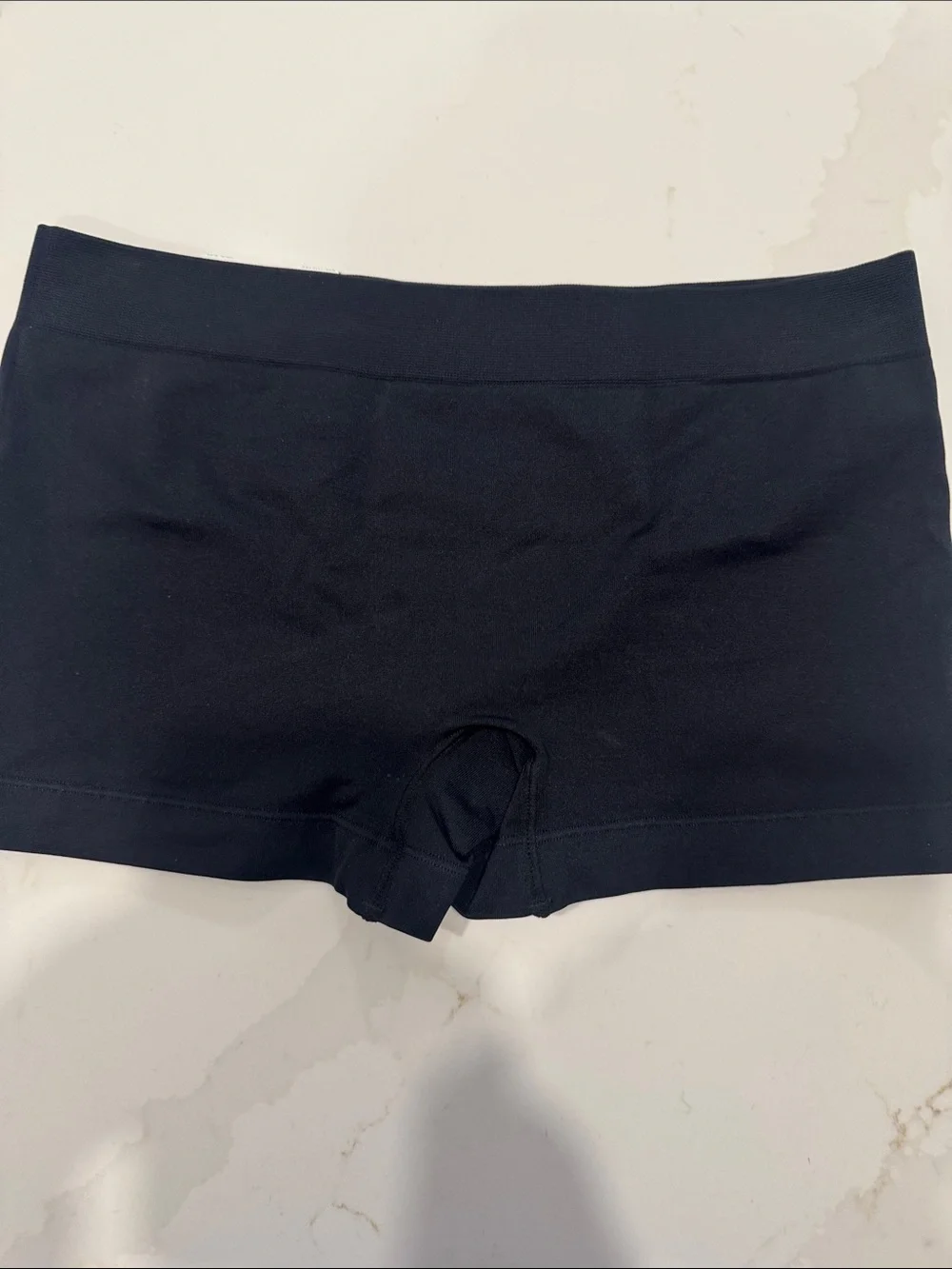 Perry Ellis stretchy seamless