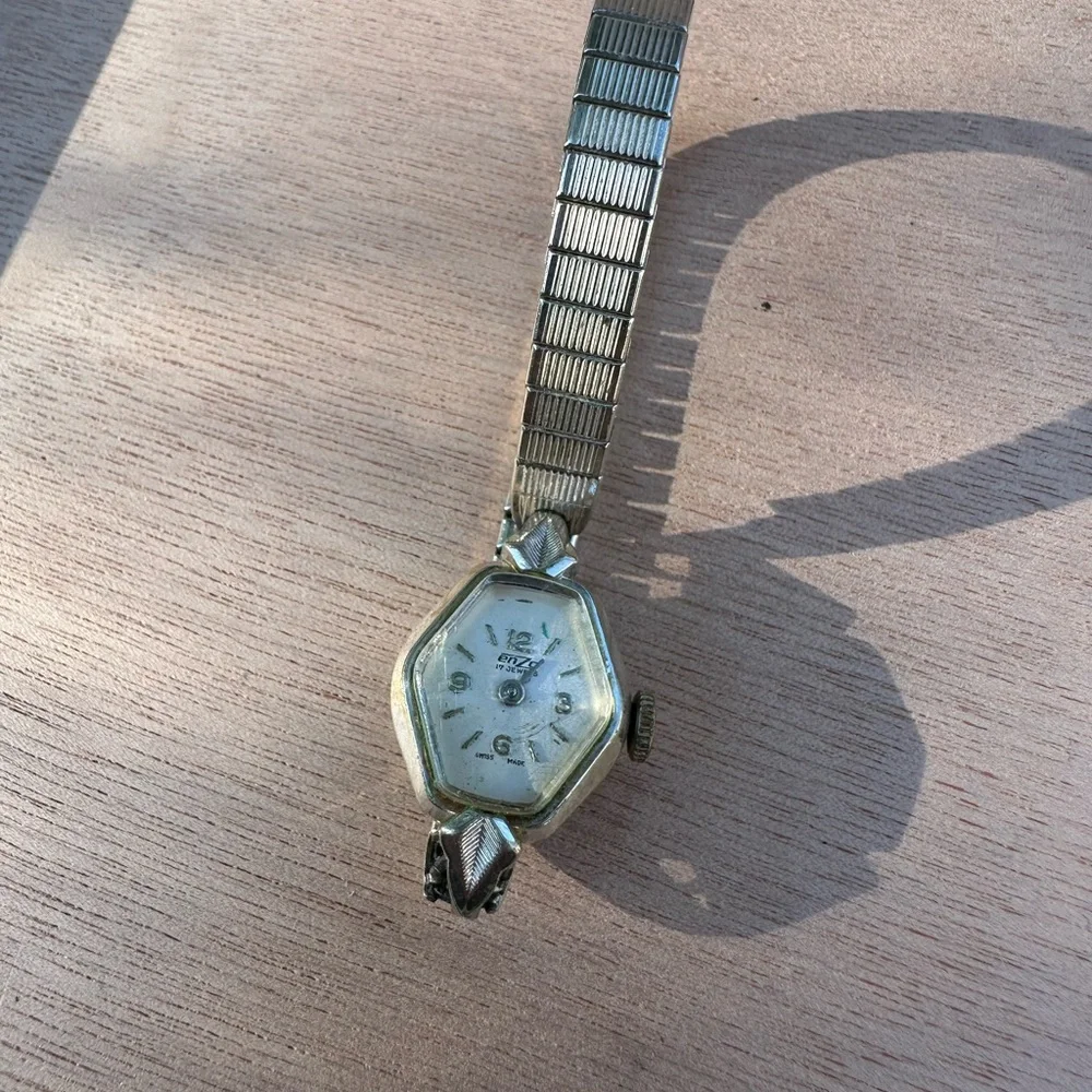 enzo elegant vintage