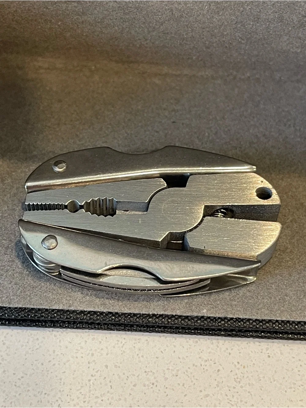 N/A compact stainless