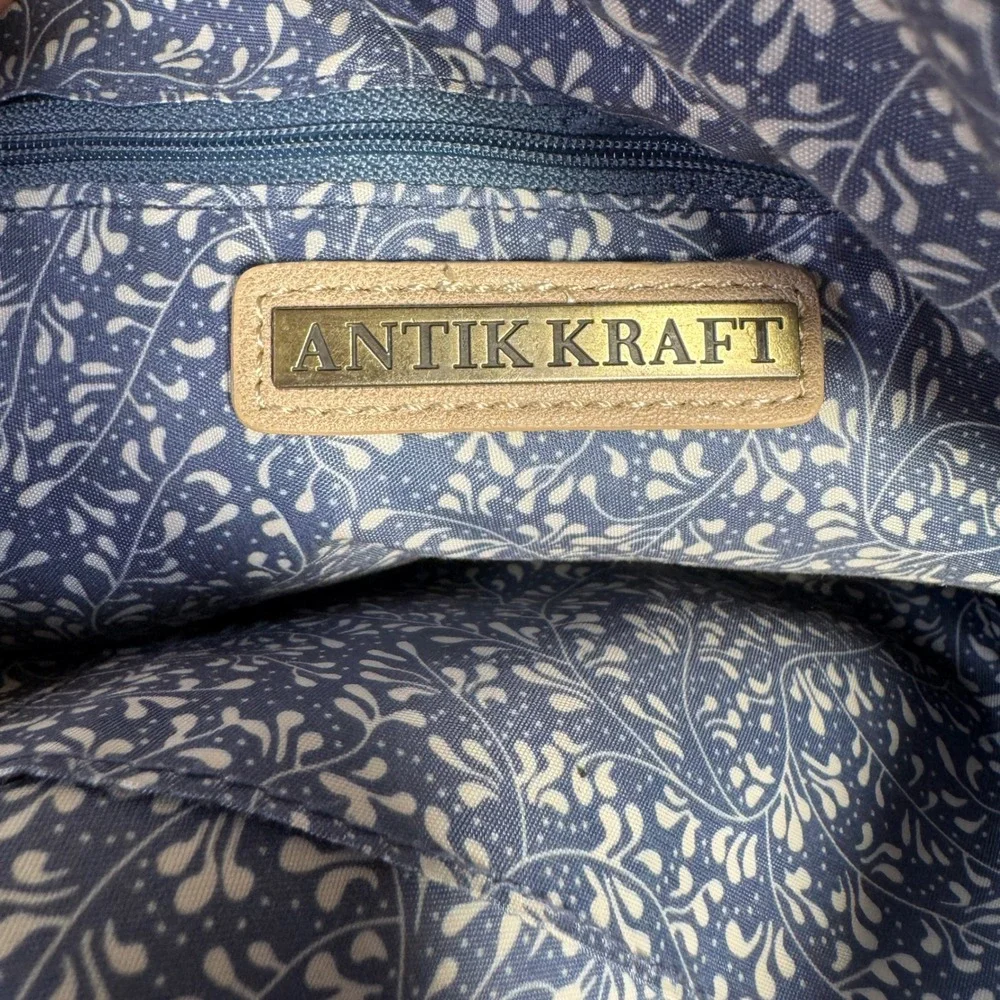 Antik Kraft exterior material