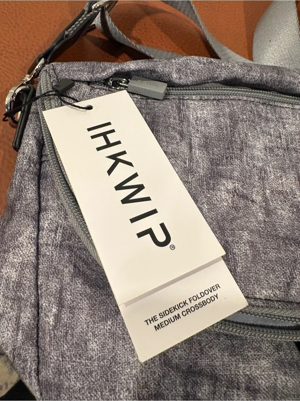 Ihkwip hikwi gray