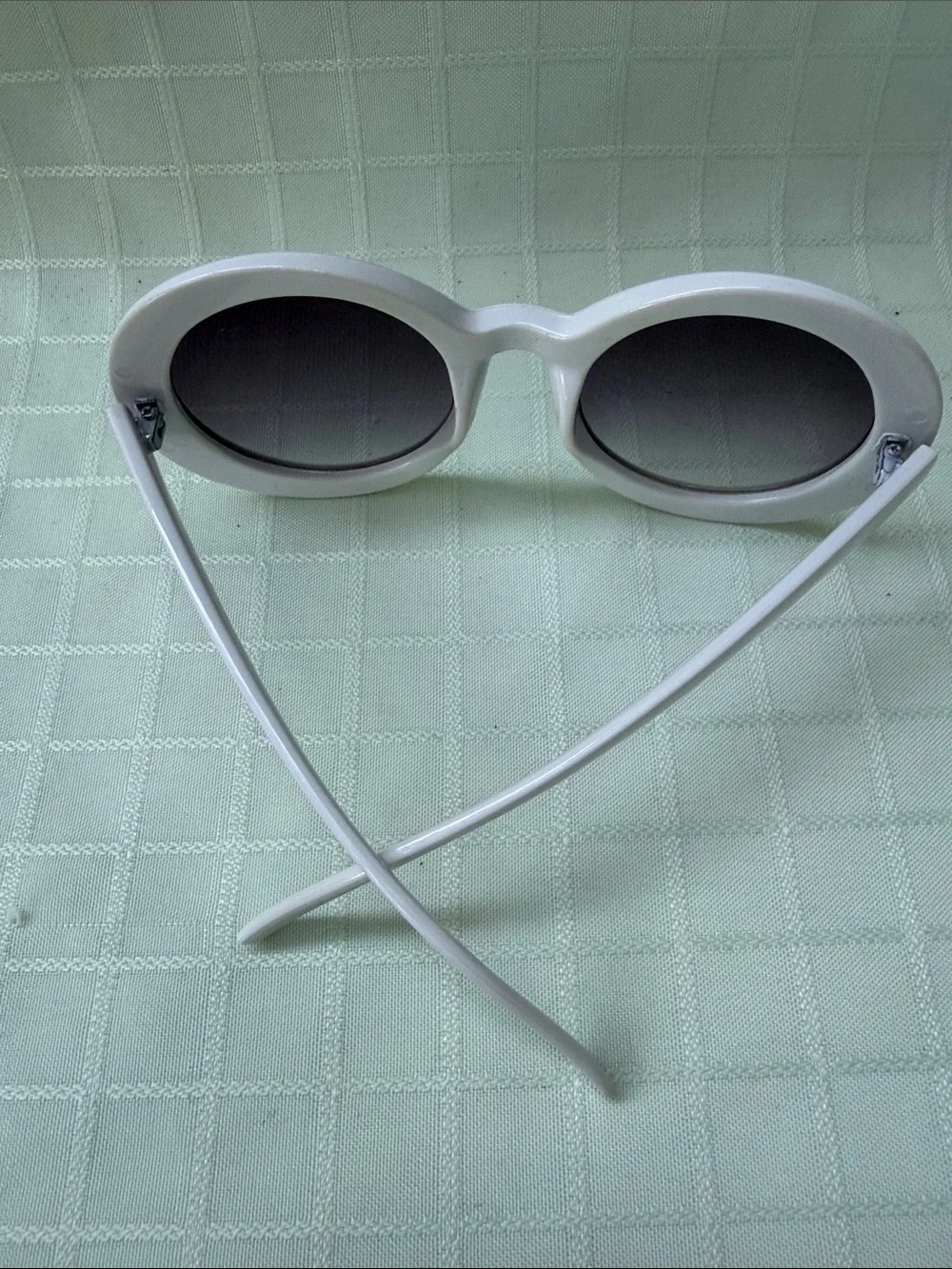 N/A chic white